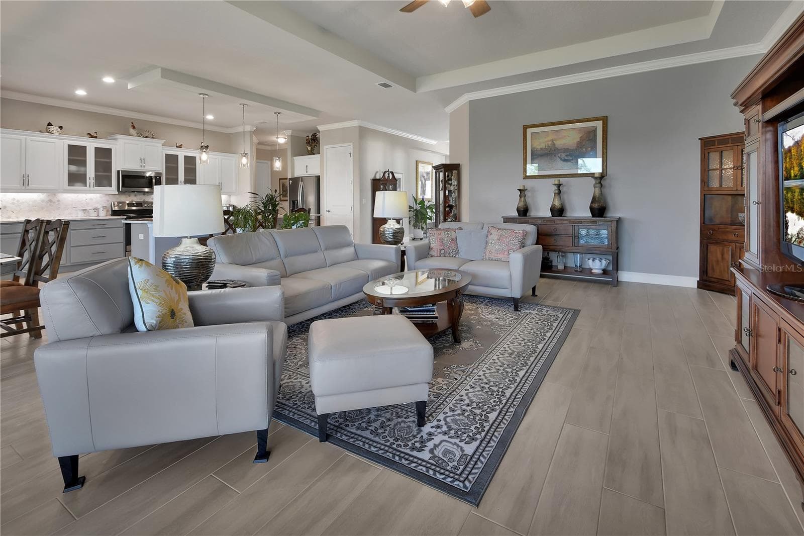 Tray ceiling - 1011 MEGANO BLVD, DELAND