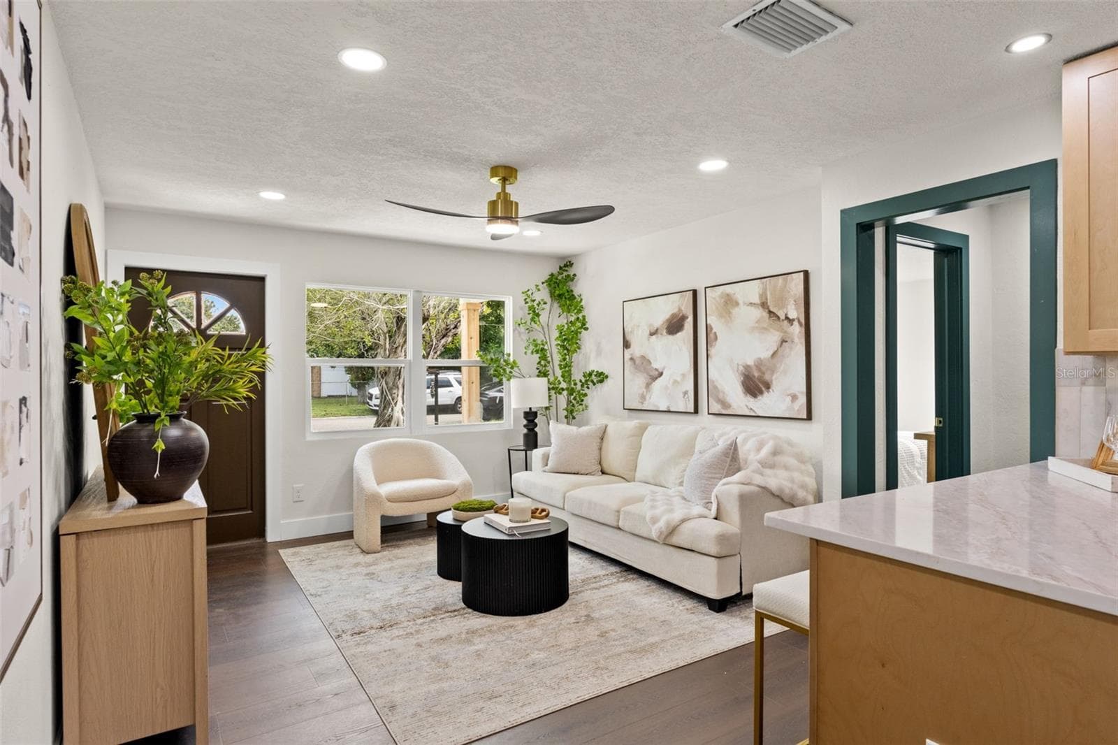 Single Family Residence at 6810 13TH ST N, ST PETERSBURG, photo 6 of 32