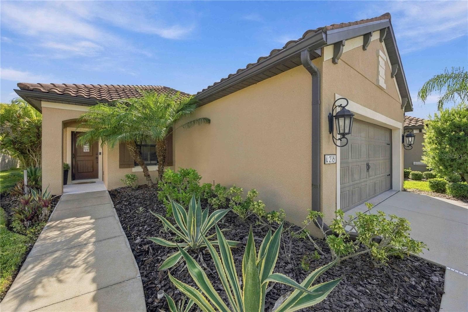 Single Family Residence at 216 MARCHENO WAY, NORTH VENICE, photo 10 of 63