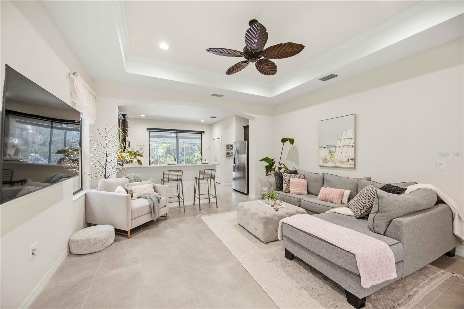 Living room - 216 MARCHENO WAY, NORTH VENICE