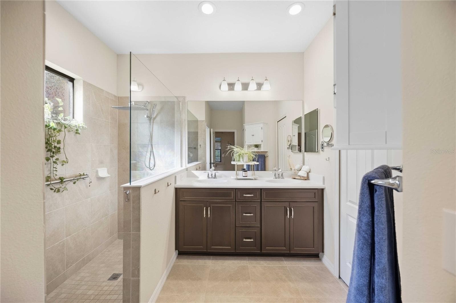 Primary bathroom with duel sinks and - 216 MARCHENO WAY, NORTH VENICE