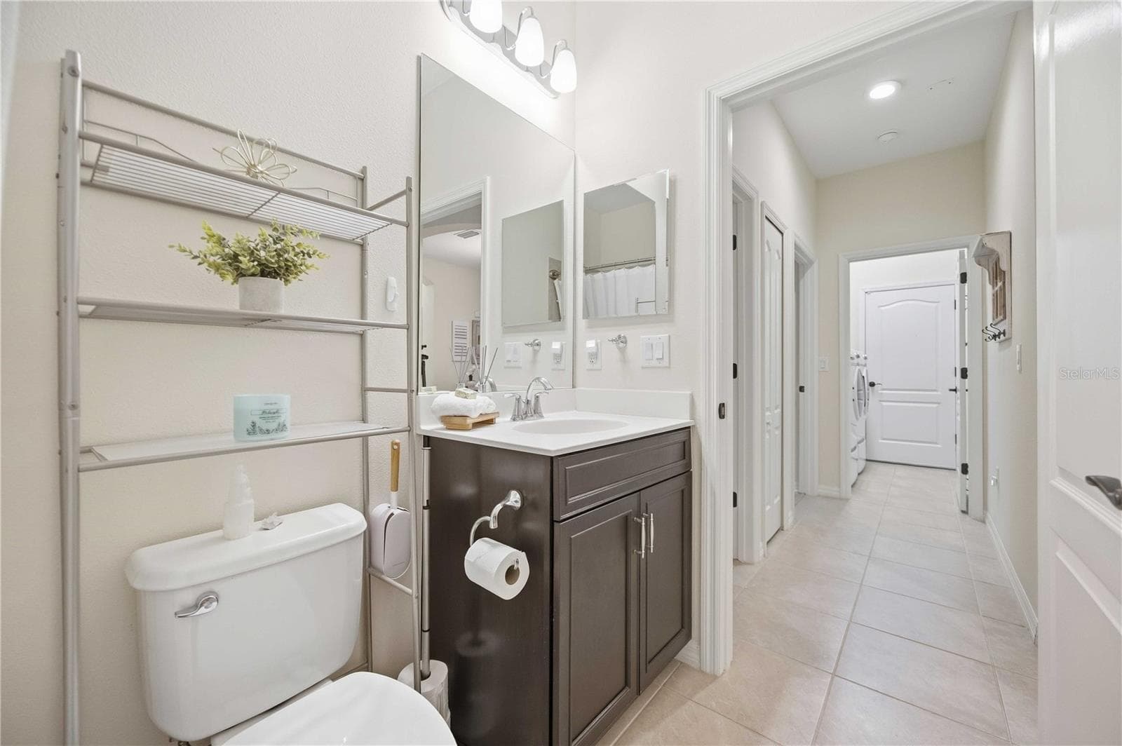 Single Family Residence at 216 MARCHENO WAY, NORTH VENICE, photo 35 of 63