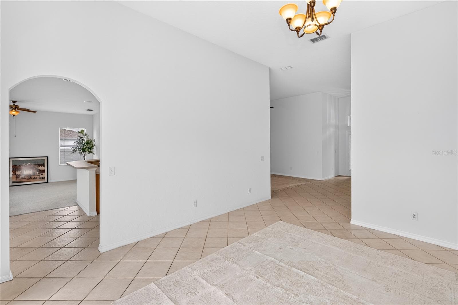 Single Family Residence at 330 LAKE AMBERLEIGH DR, WINTER GARDEN, photo 11 of 100
