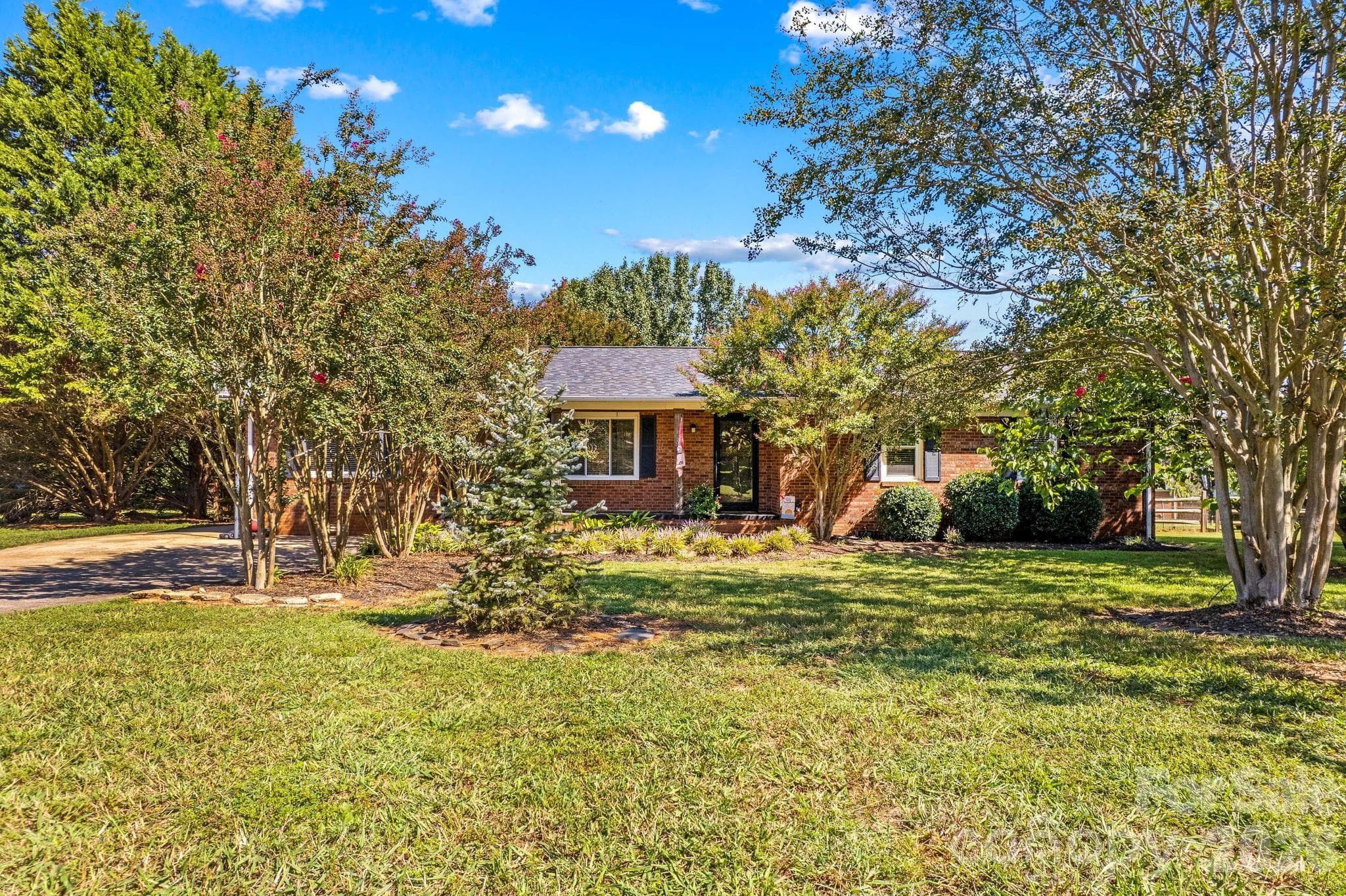 Single Family Residence at 230 E Old Farm Road, Salisbury, photo 3 of 48