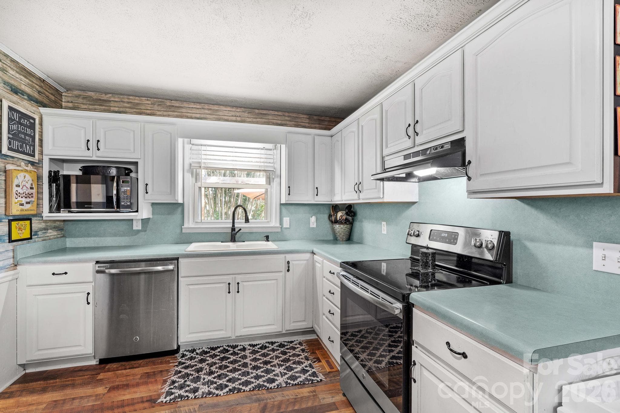 Single Family Residence at 230 E Old Farm Road, Salisbury, photo 15 of 48