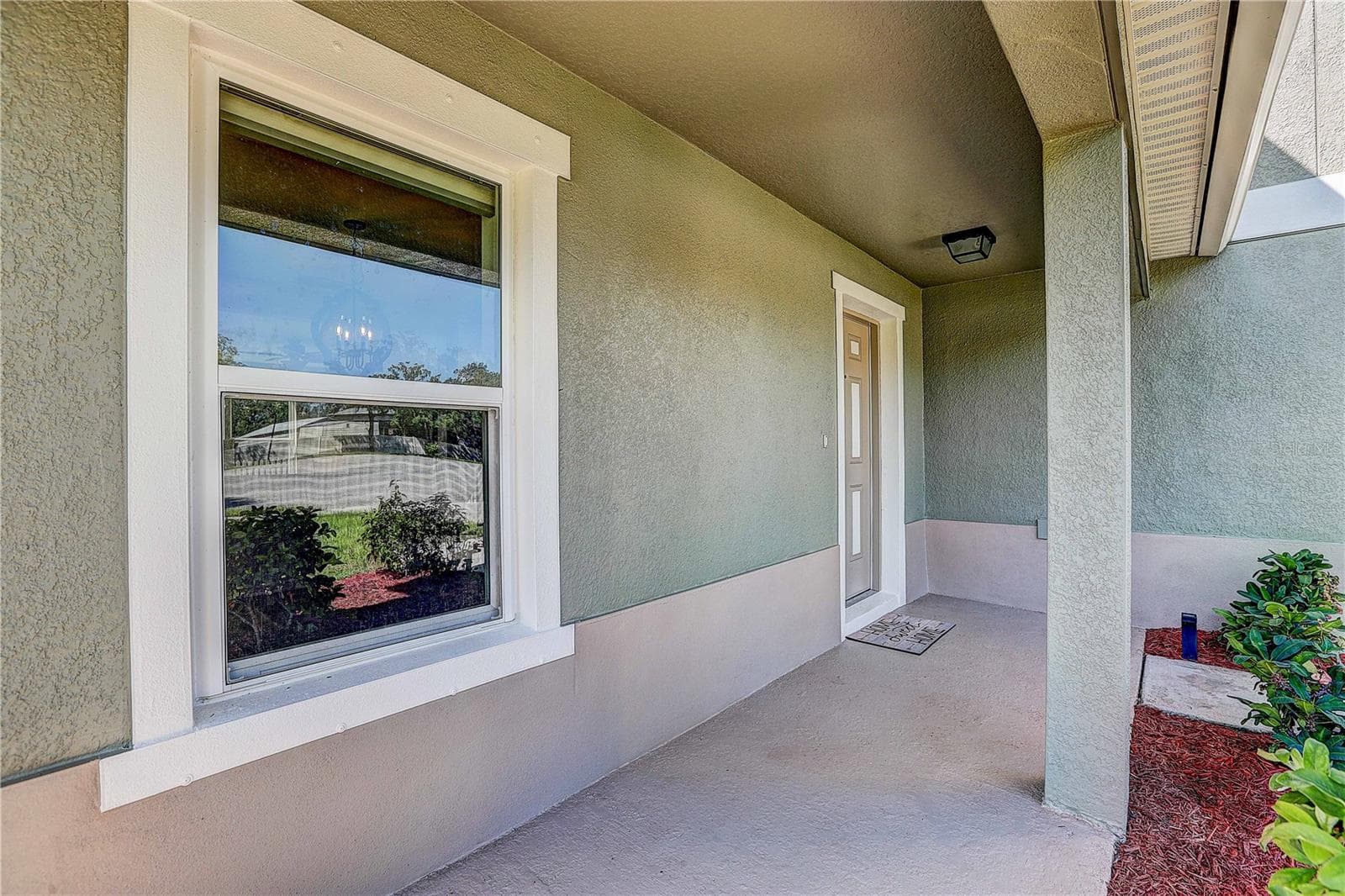 Single Family Residence at 10502 MEDFORD LAKE DR, RIVERVIEW, photo 4 of 48