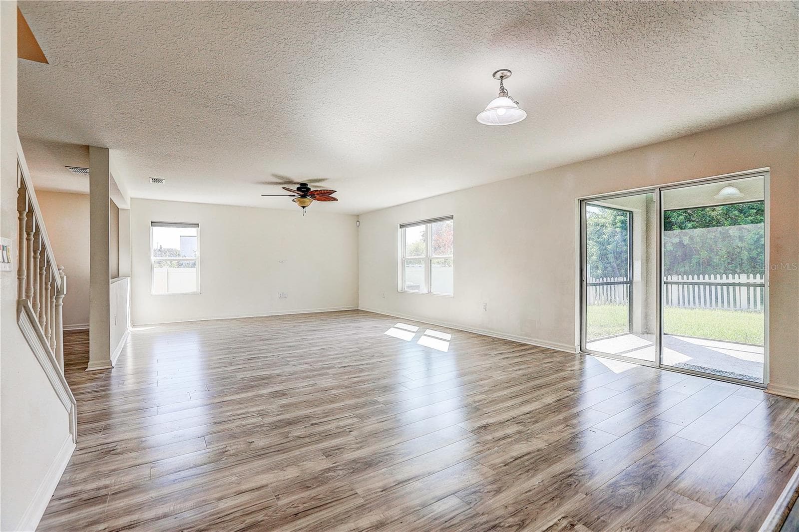 Single Family Residence at 10502 MEDFORD LAKE DR, RIVERVIEW, photo 15 of 48