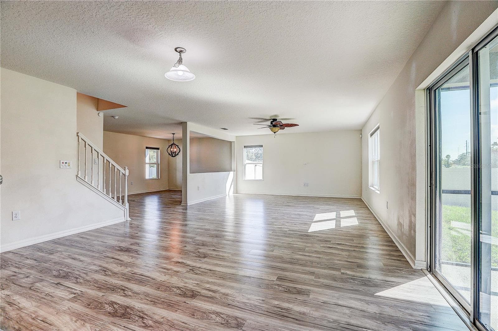 Single Family Residence at 10502 MEDFORD LAKE DR, RIVERVIEW, photo 16 of 48
