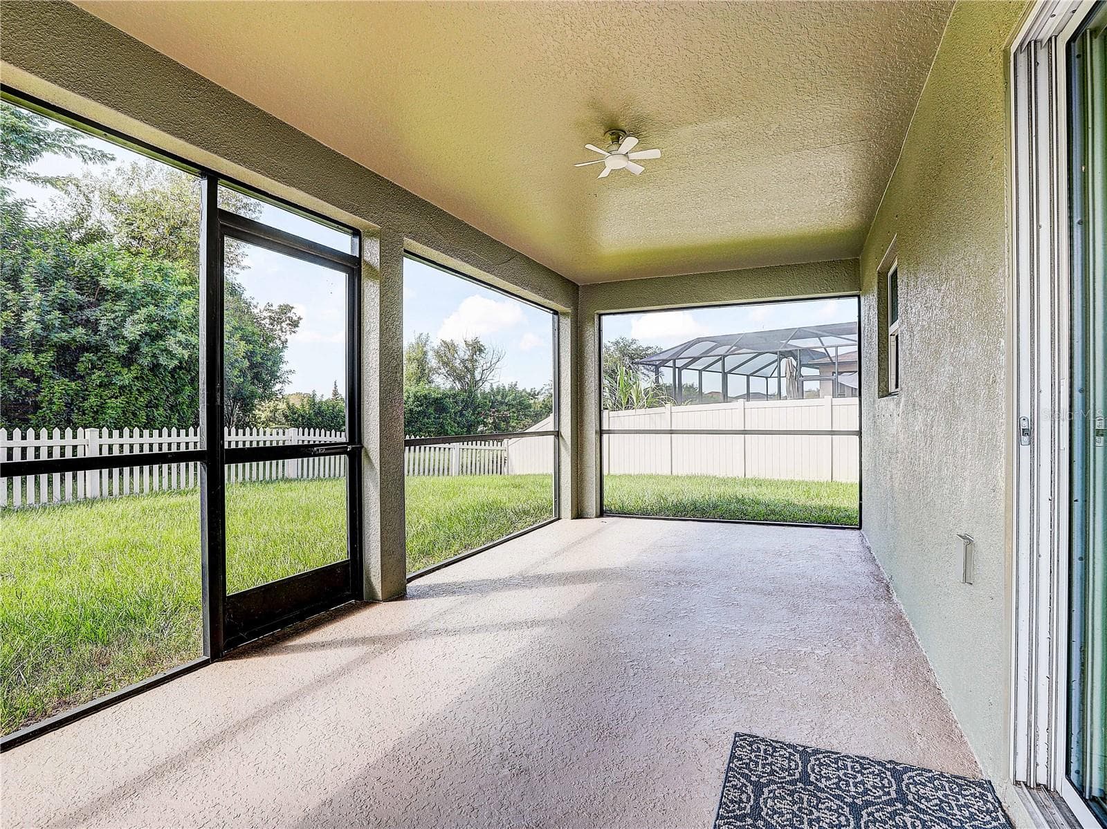 Single Family Residence at 10502 MEDFORD LAKE DR, RIVERVIEW, photo 30 of 48