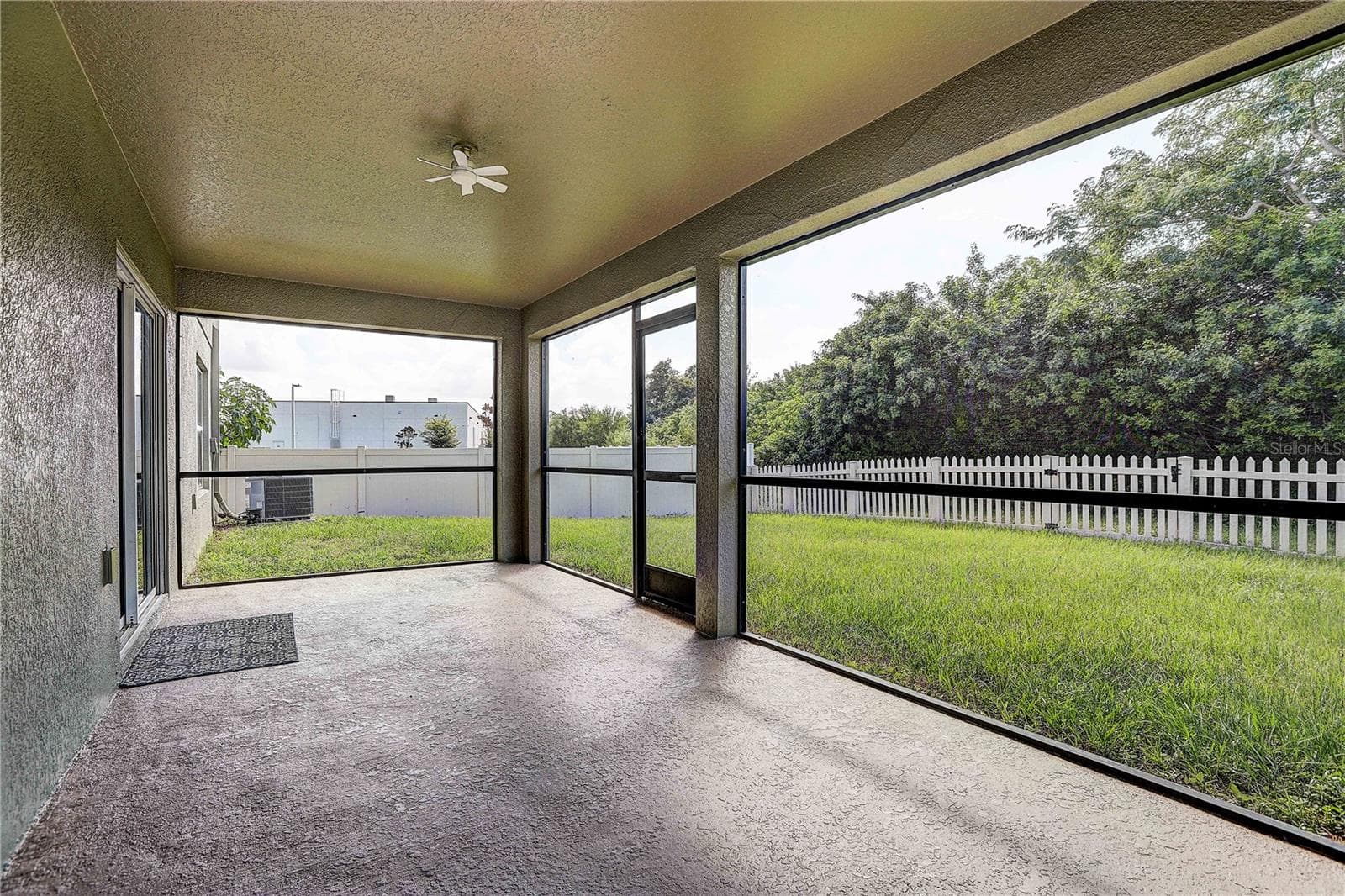 Single Family Residence at 10502 MEDFORD LAKE DR, RIVERVIEW, photo 31 of 48