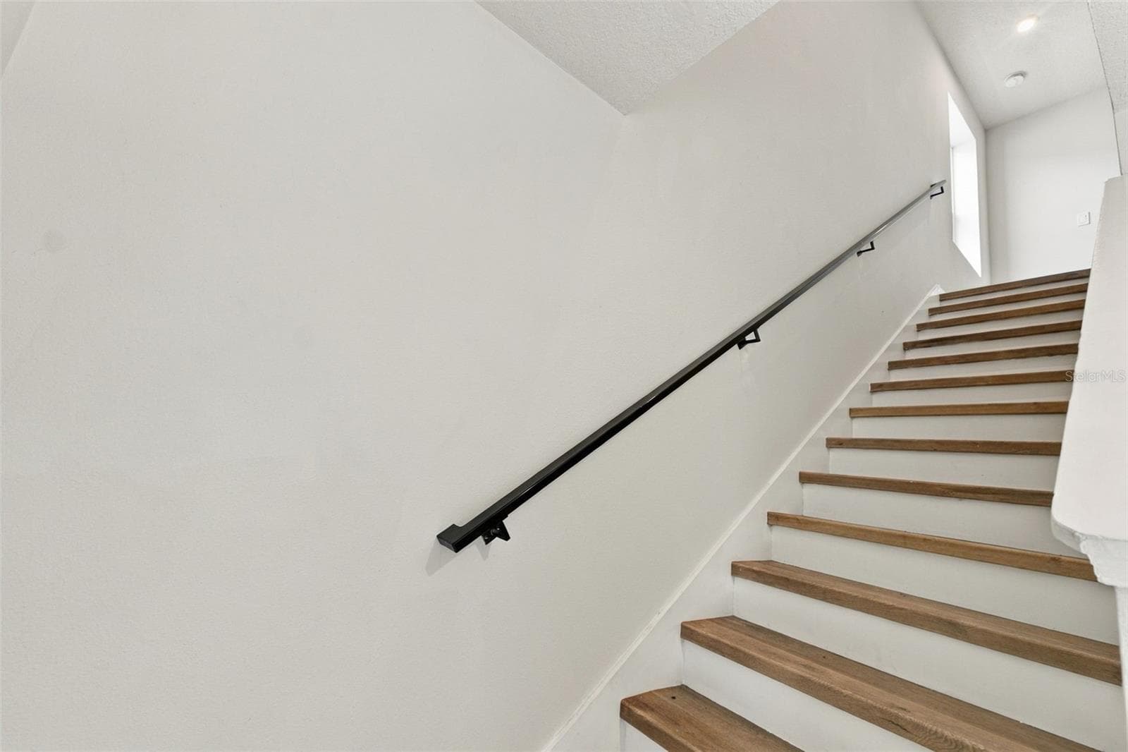 Single Family Residence at 10646 HAWKS LANDING DR, LAND O LAKES, photo 10 of 52