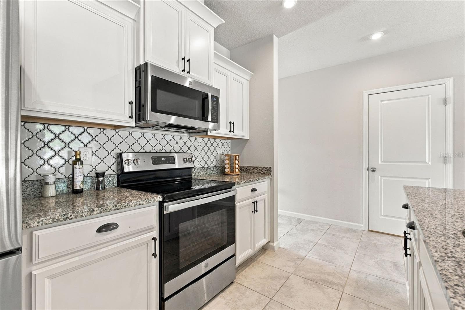 Single Family Residence at 10646 HAWKS LANDING DR, LAND O LAKES, photo 16 of 52