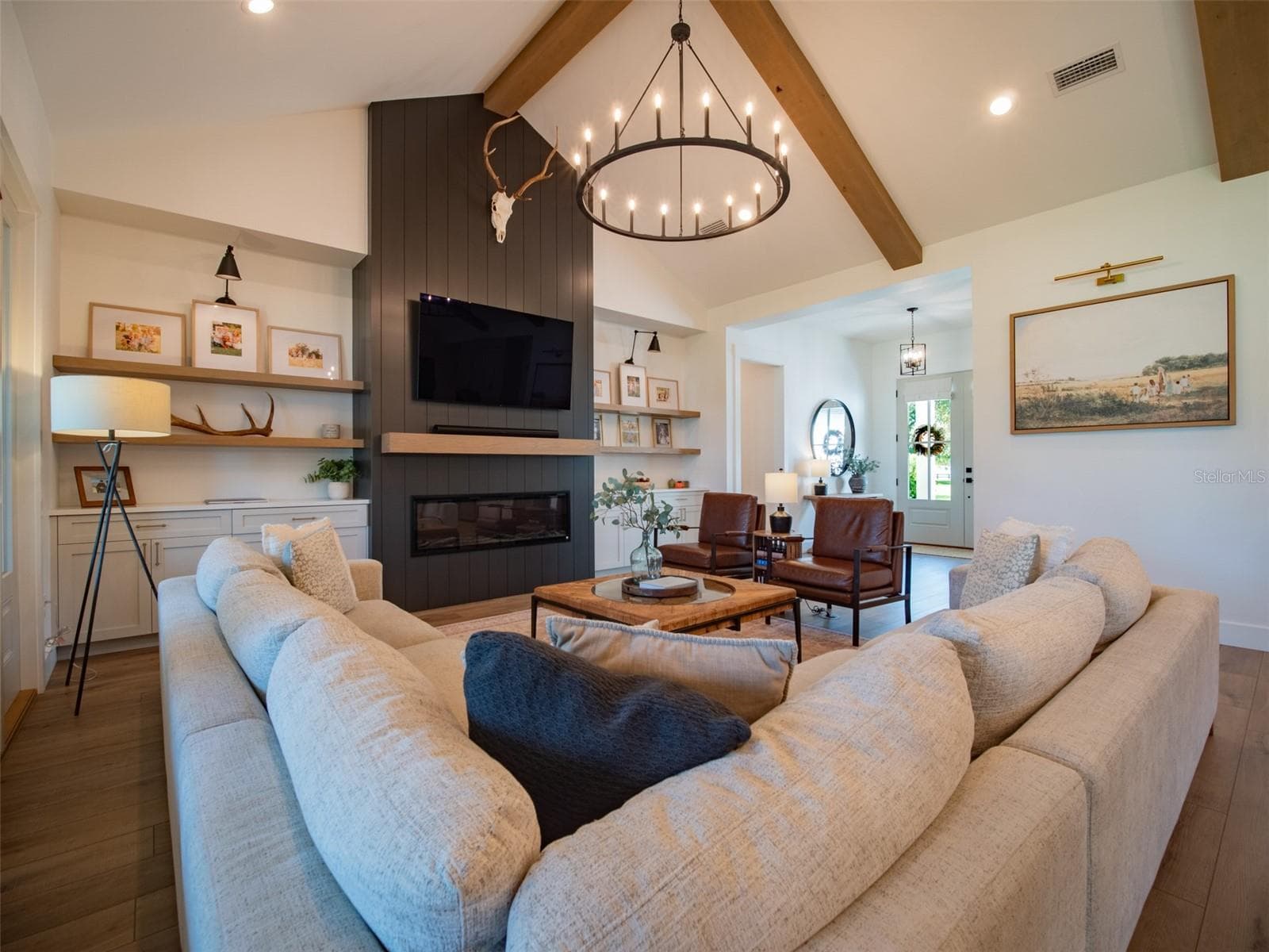 Single Family Residence at 159 SW GOVERNORS GLN, LAKE CITY, photo 5 of 64