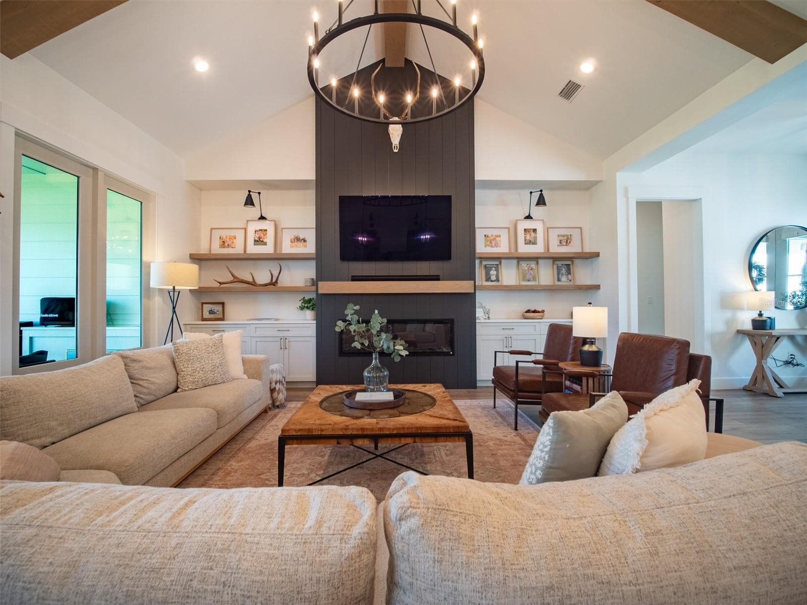 Single Family Residence at 159 SW GOVERNORS GLN, LAKE CITY, photo 8 of 64