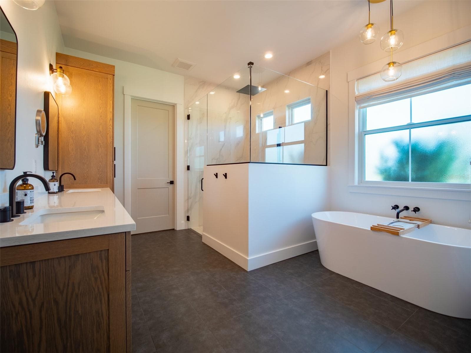 Single Family Residence at 159 SW GOVERNORS GLN, LAKE CITY, photo 24 of 64