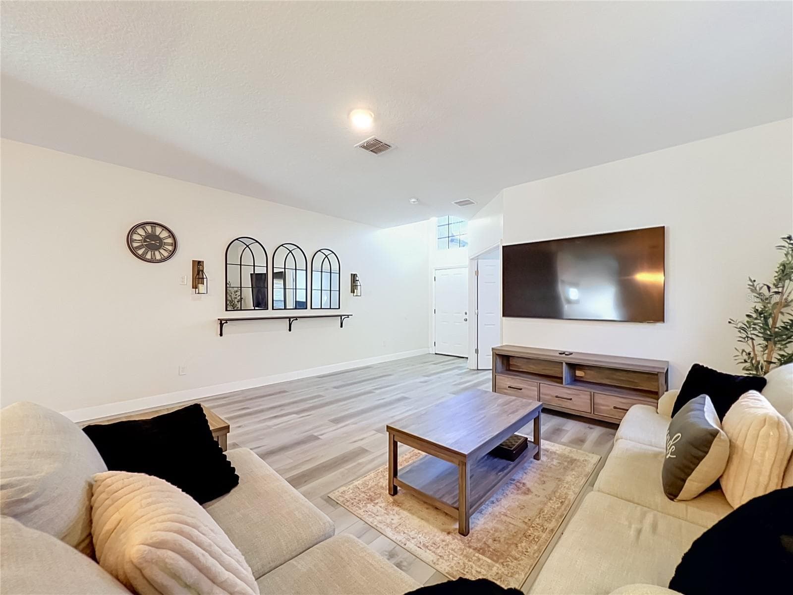 Single Family Residence at 2271 CRYSTAL FALLS WAY, ORLANDO, photo 10 of 40