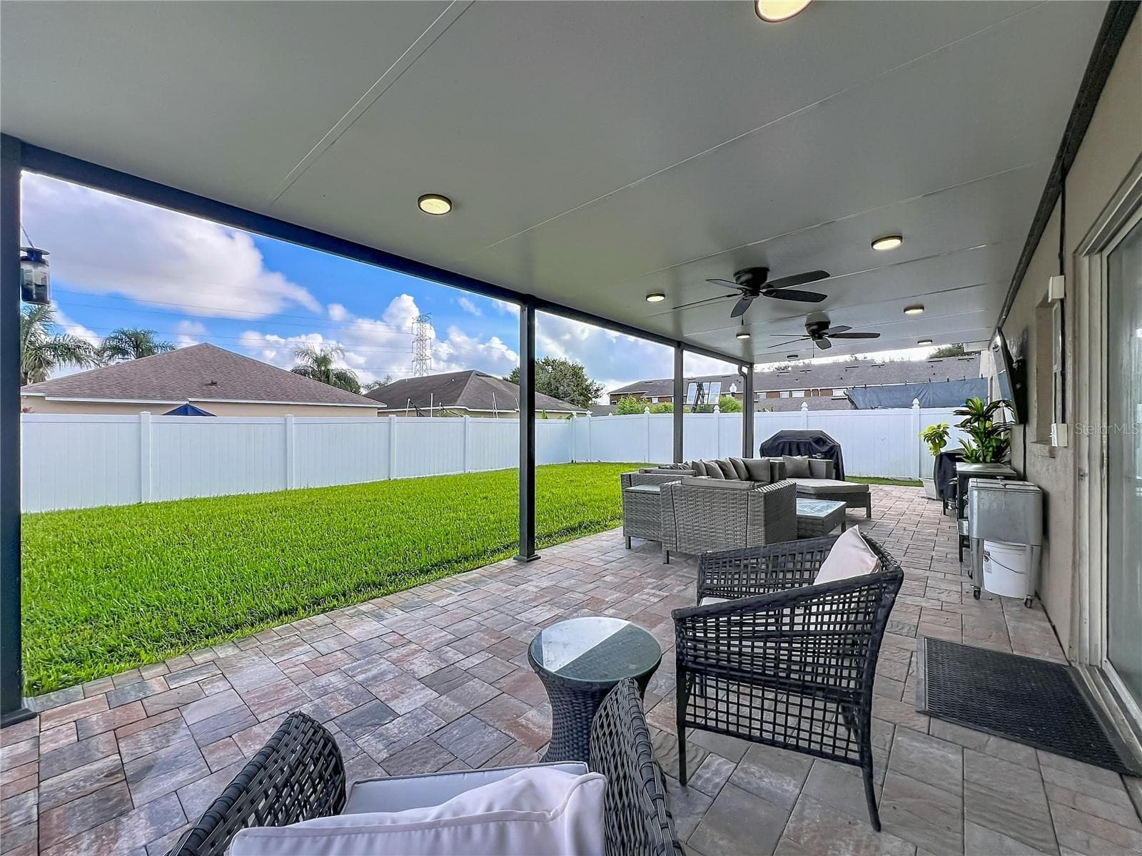 Single Family Residence at 2271 CRYSTAL FALLS WAY, ORLANDO, photo 32 of 40