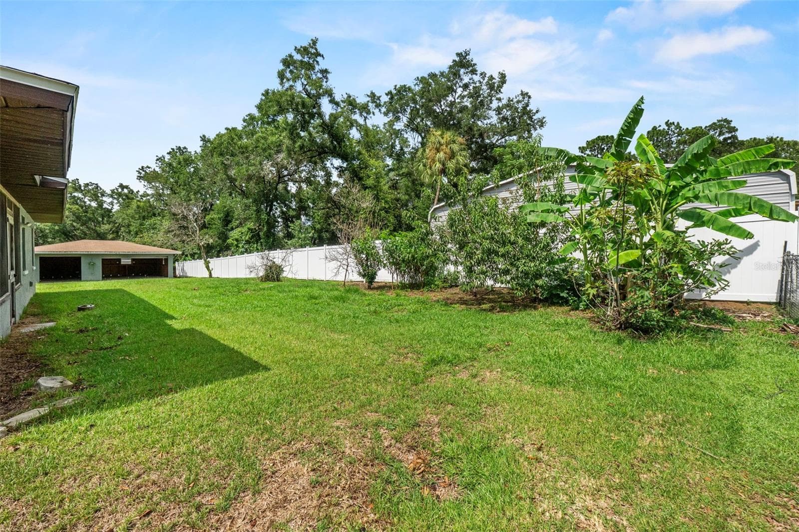 back Fenced - 1206 W BUCKNELL AVE, INVERNESS