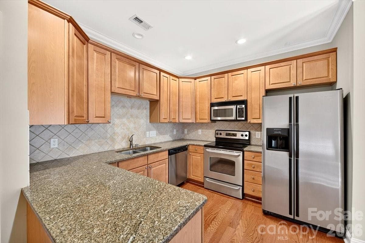 Townhouse at 343 Liverpool Road, Rock Hill, photo 12 of 47