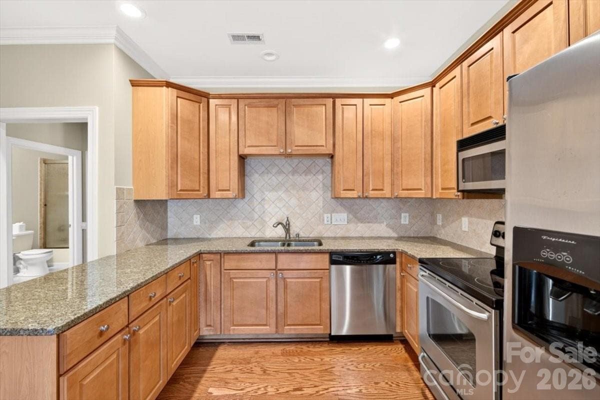 Townhouse at 343 Liverpool Road, Rock Hill, photo 13 of 47