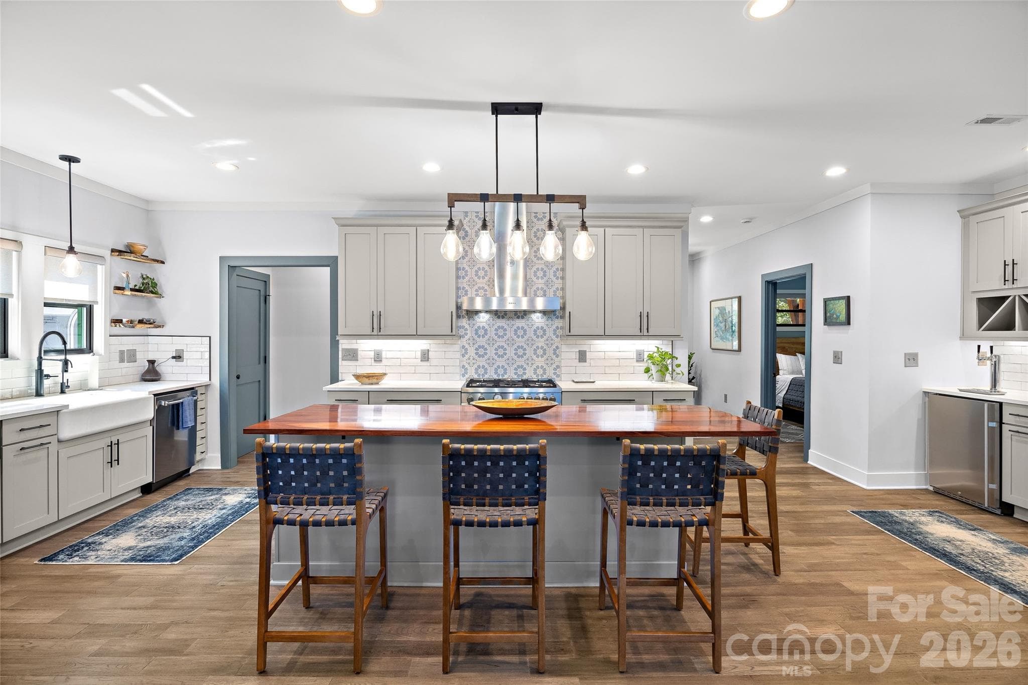 Single Family Residence at 1518 Ivey Drive, Charlotte, photo 12 of 48