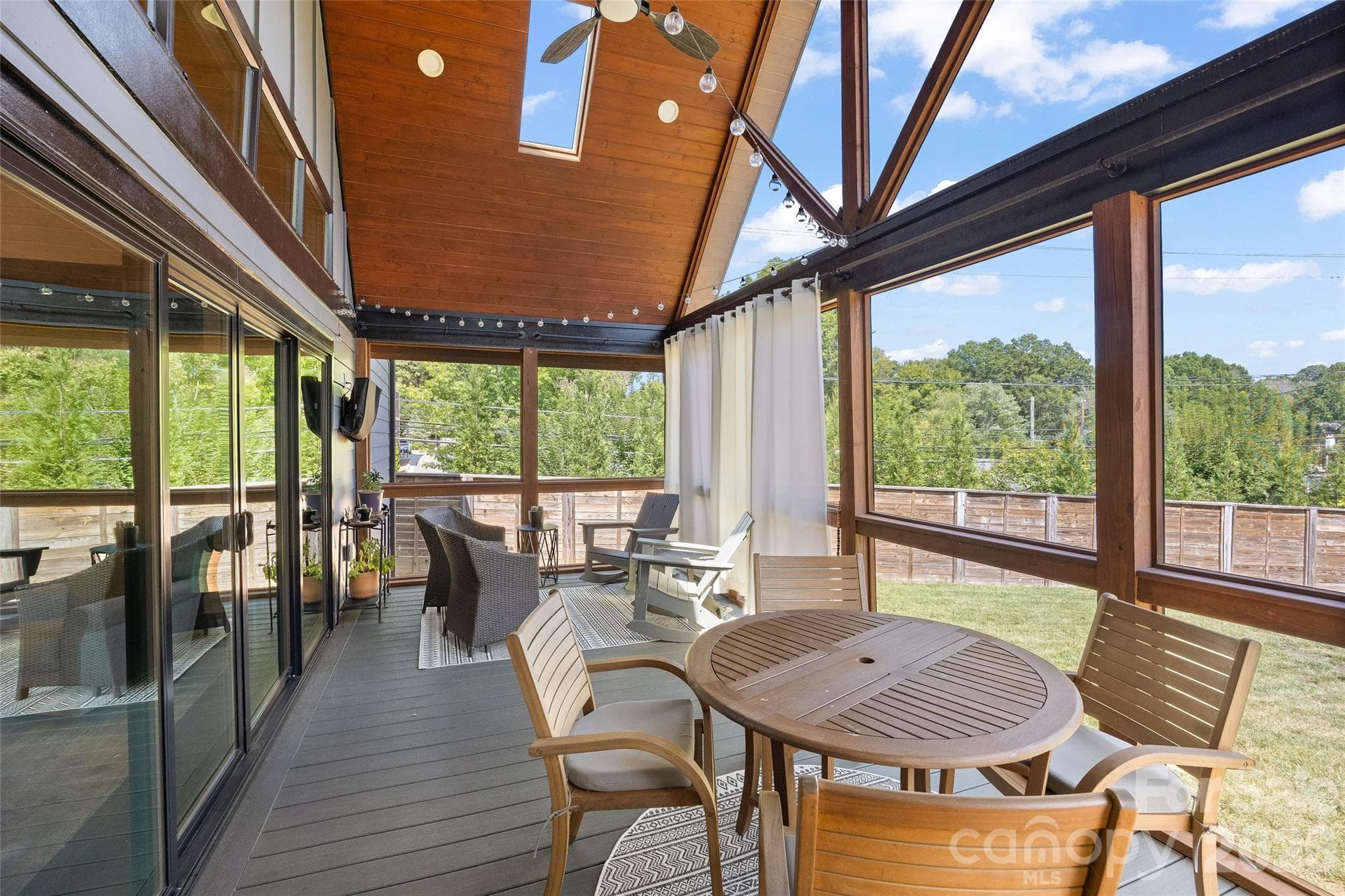 Single Family Residence at 1518 Ivey Drive, Charlotte, photo 24 of 48