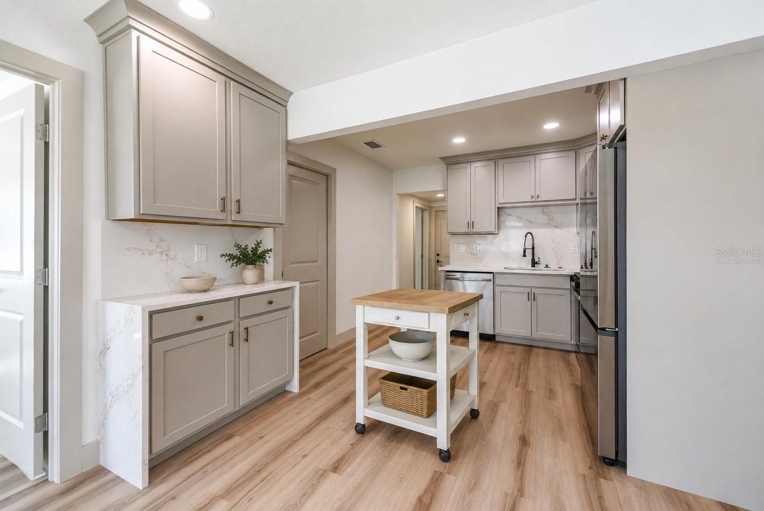 Virtually Staged, Kitchen. - 7851 40TH AVE N, ST PETERSBURG