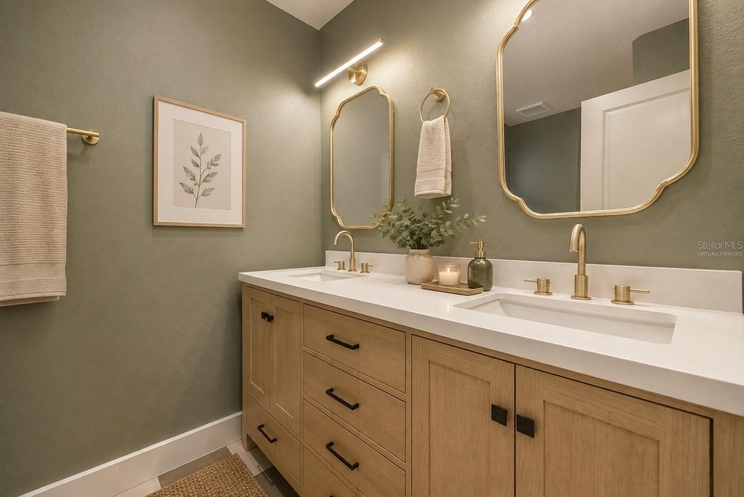 Virtually Staged, Primary Bathroom. - 7851 40TH AVE N, ST PETERSBURG
