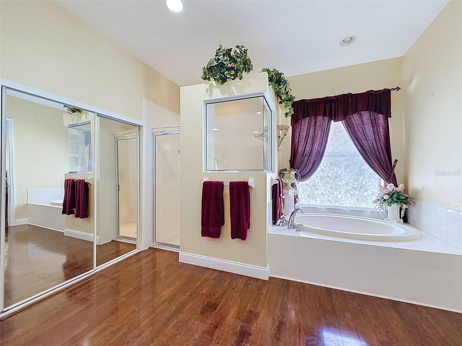 Single Family Residence at 11352 OYSTER BAY CIR, NEW PORT RICHEY, photo 21 of 48