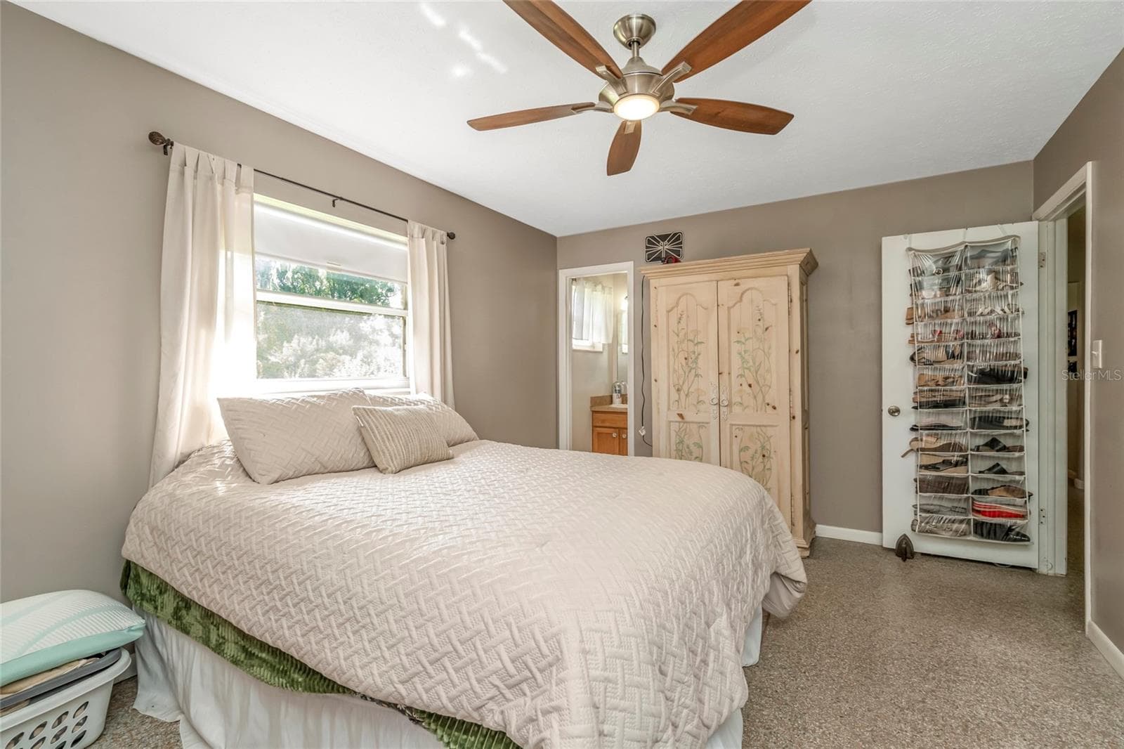 Single Family Residence at 12212 FLORAL LN, THONOTOSASSA, photo 22 of 33