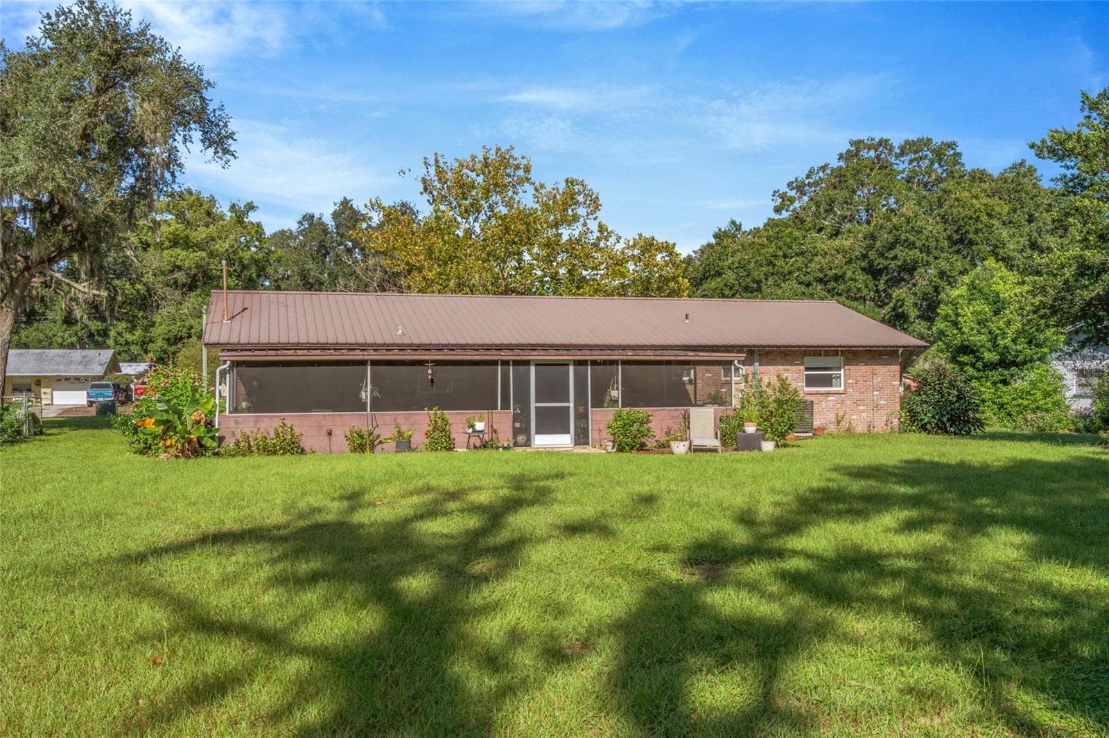 Single Family Residence at 12212 FLORAL LN, THONOTOSASSA, photo 30 of 33
