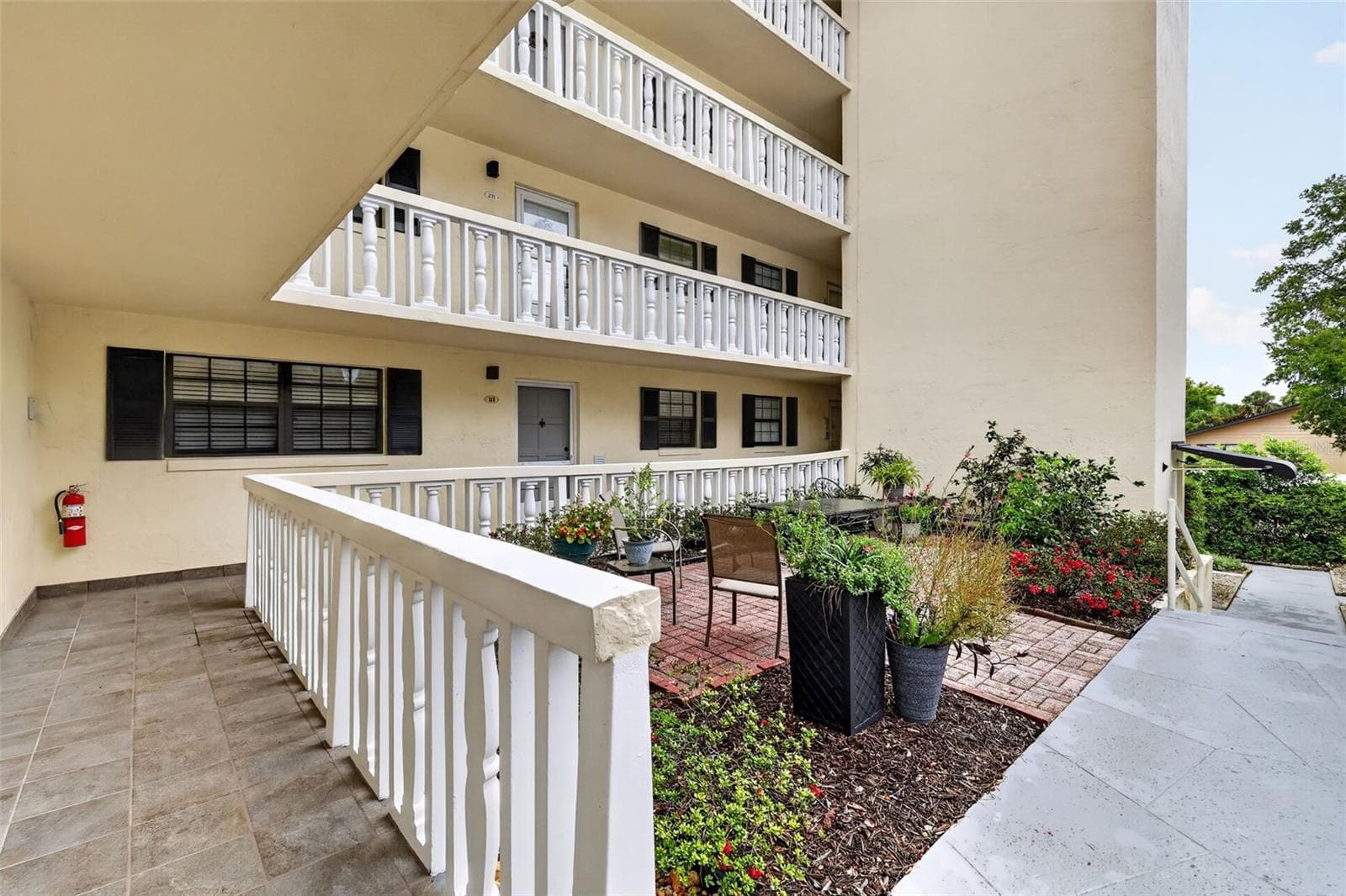 Condominium at 101 N GRANDVIEW ST #111, MOUNT DORA, photo 5 of 59
