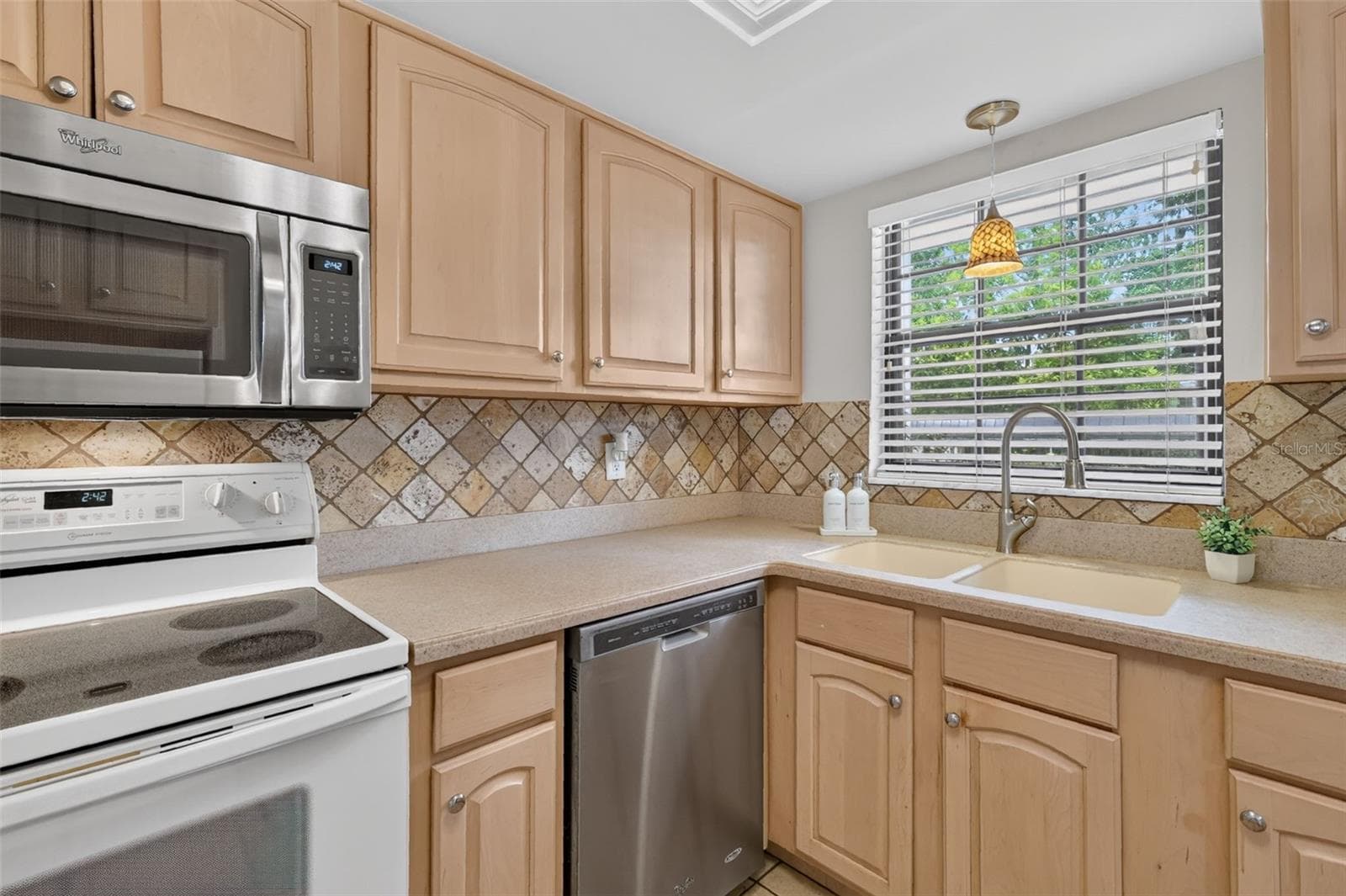 Condominium at 101 N GRANDVIEW ST #111, MOUNT DORA, photo 23 of 59