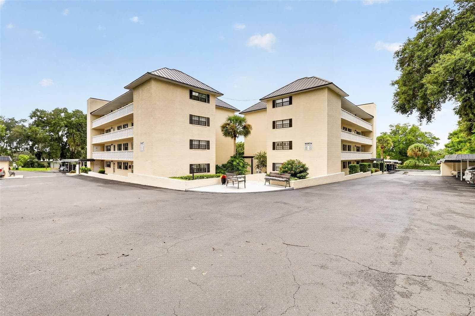 Condominium at 101 N GRANDVIEW ST #111, MOUNT DORA, photo 36 of 59