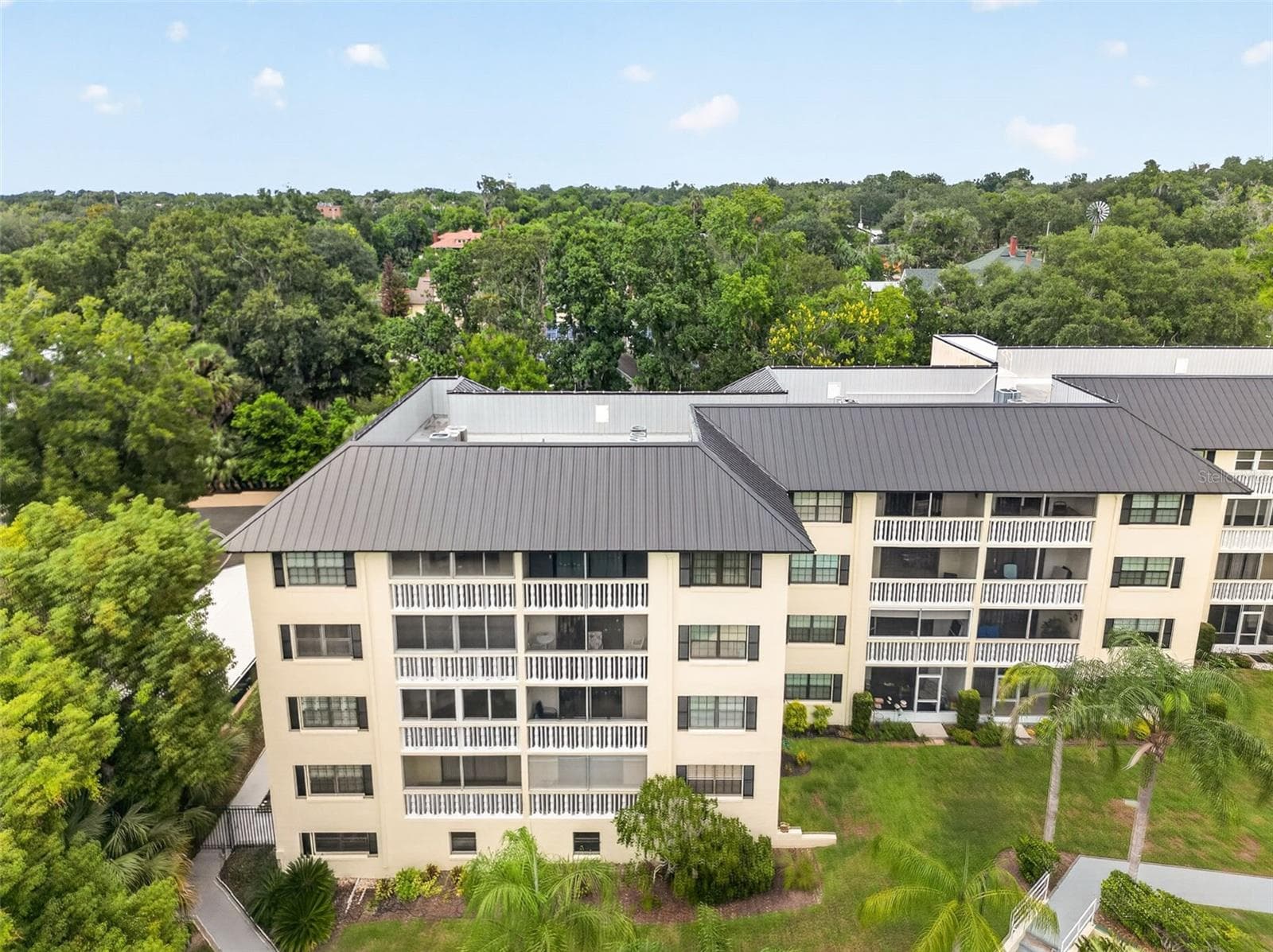 Condominium at 101 N GRANDVIEW ST #111, MOUNT DORA, photo 39 of 59