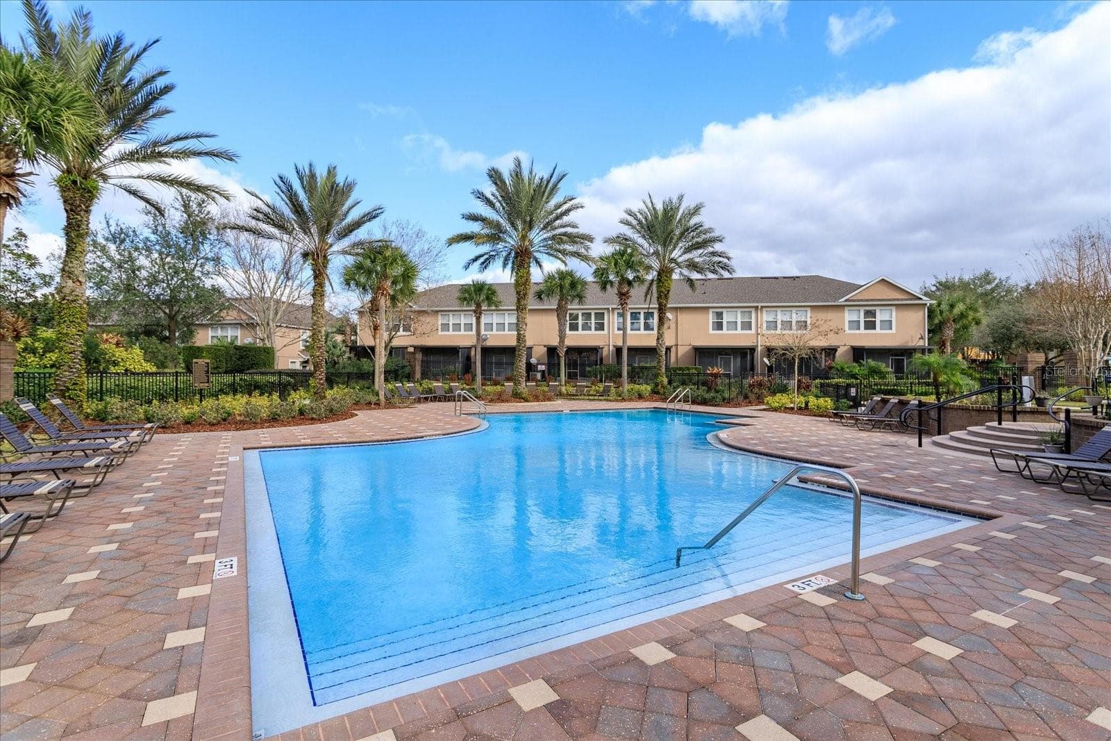 Community pool - 2520 STOCKTON DR, SANFORD