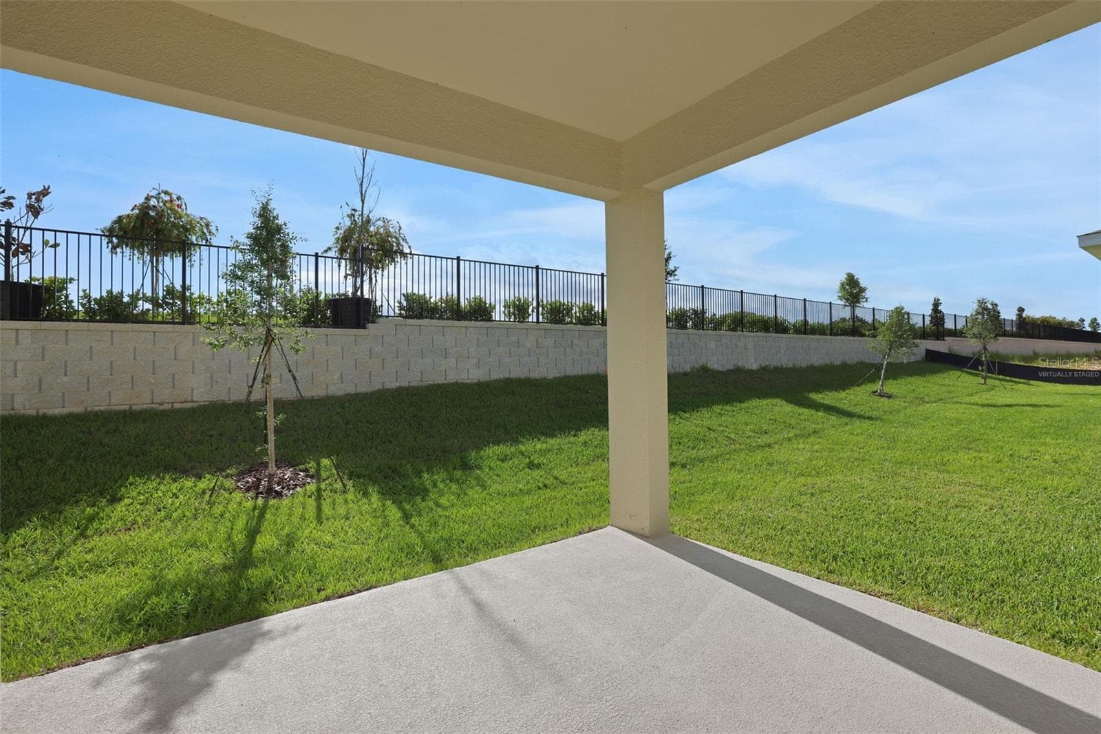 Virtually Staged Sample Image - 2962 SUPERMARINE RD, TAVARES