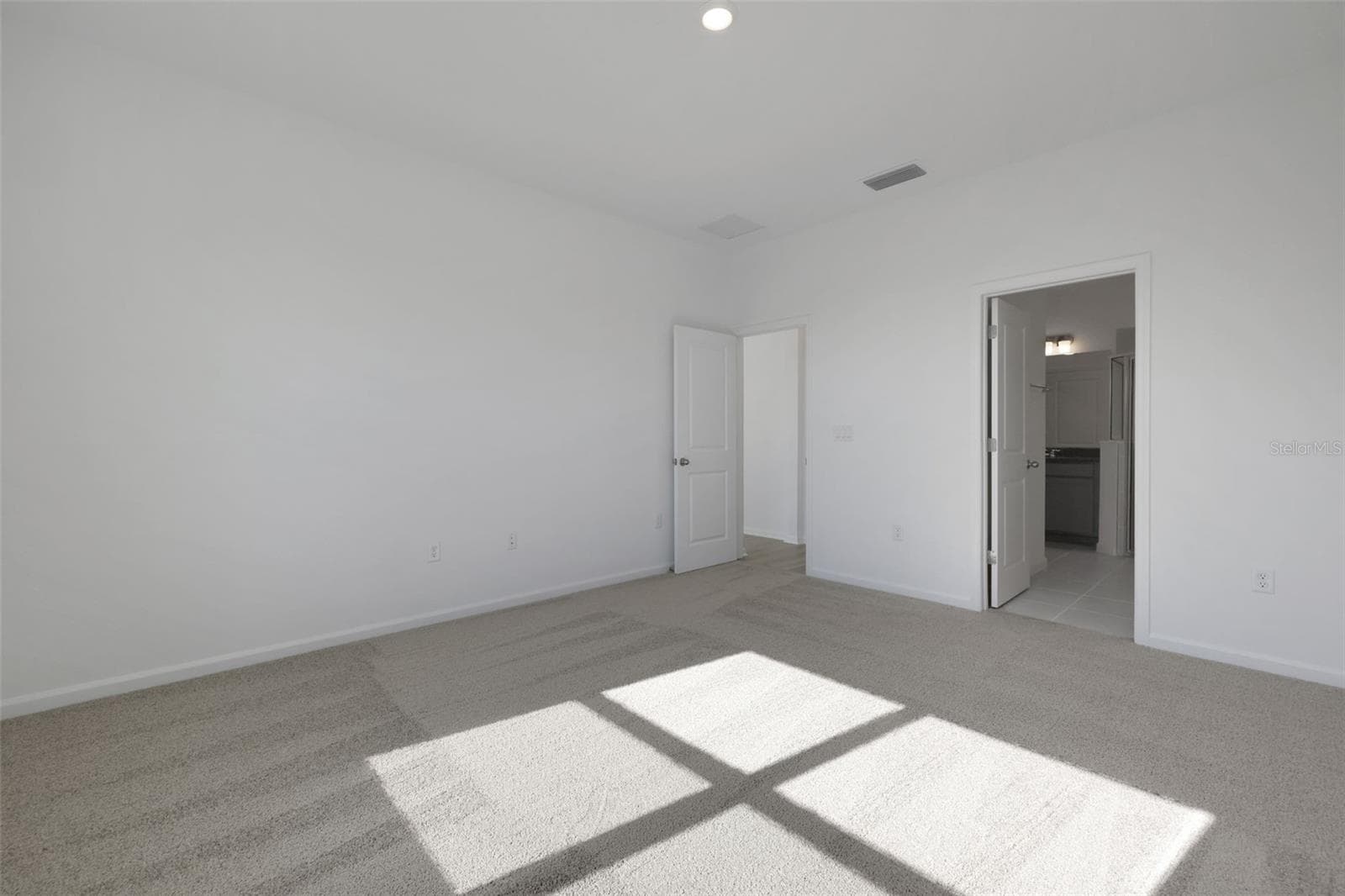 Sample Image - 2962 SUPERMARINE RD, TAVARES