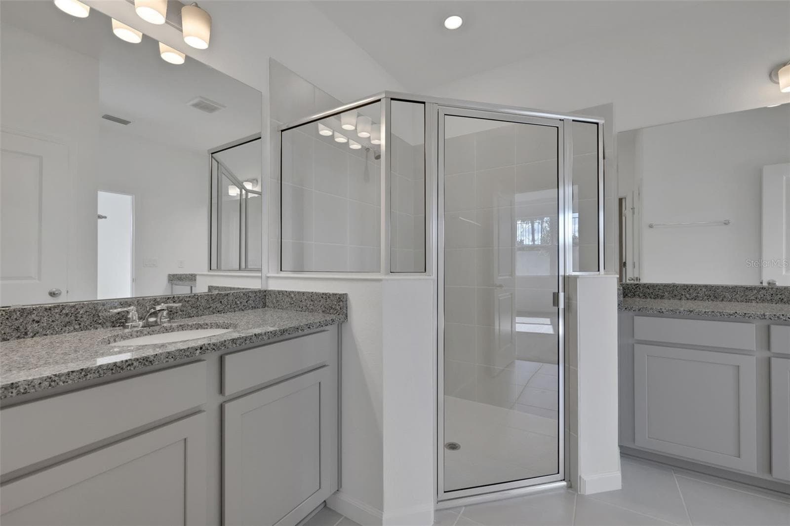 Sample Image - 2962 SUPERMARINE RD, TAVARES