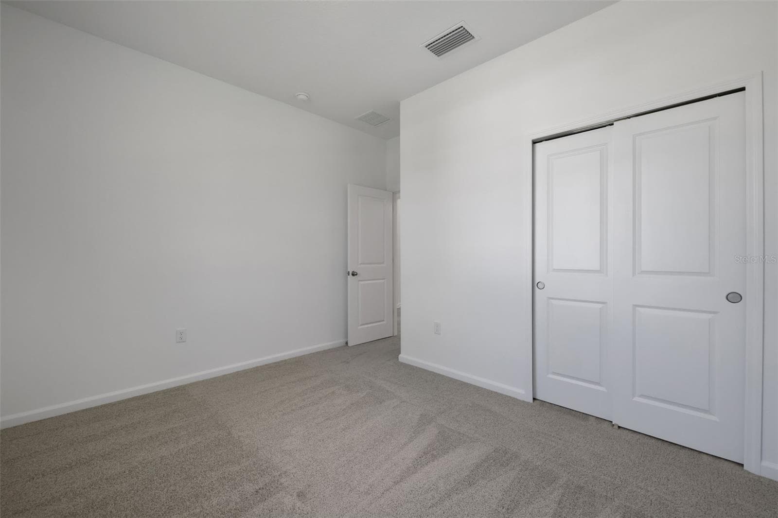 Sample Image - 2962 SUPERMARINE RD, TAVARES