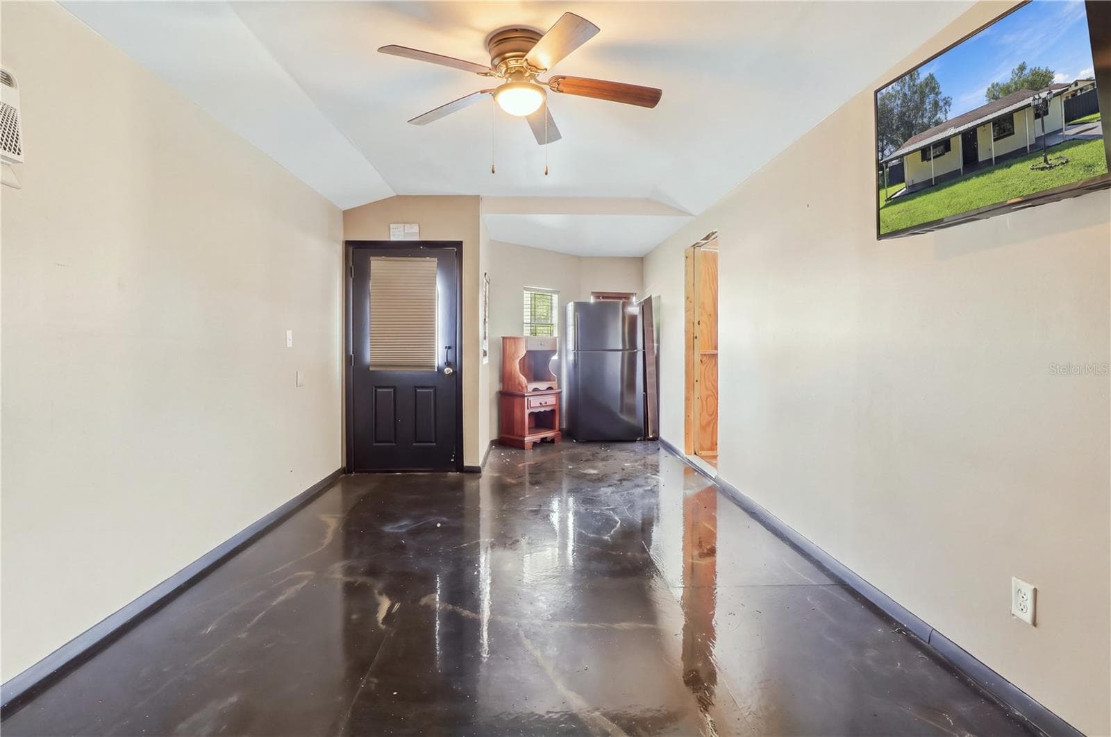 Main room from back wall - 3770 SW 147TH LANE RD, OCALA