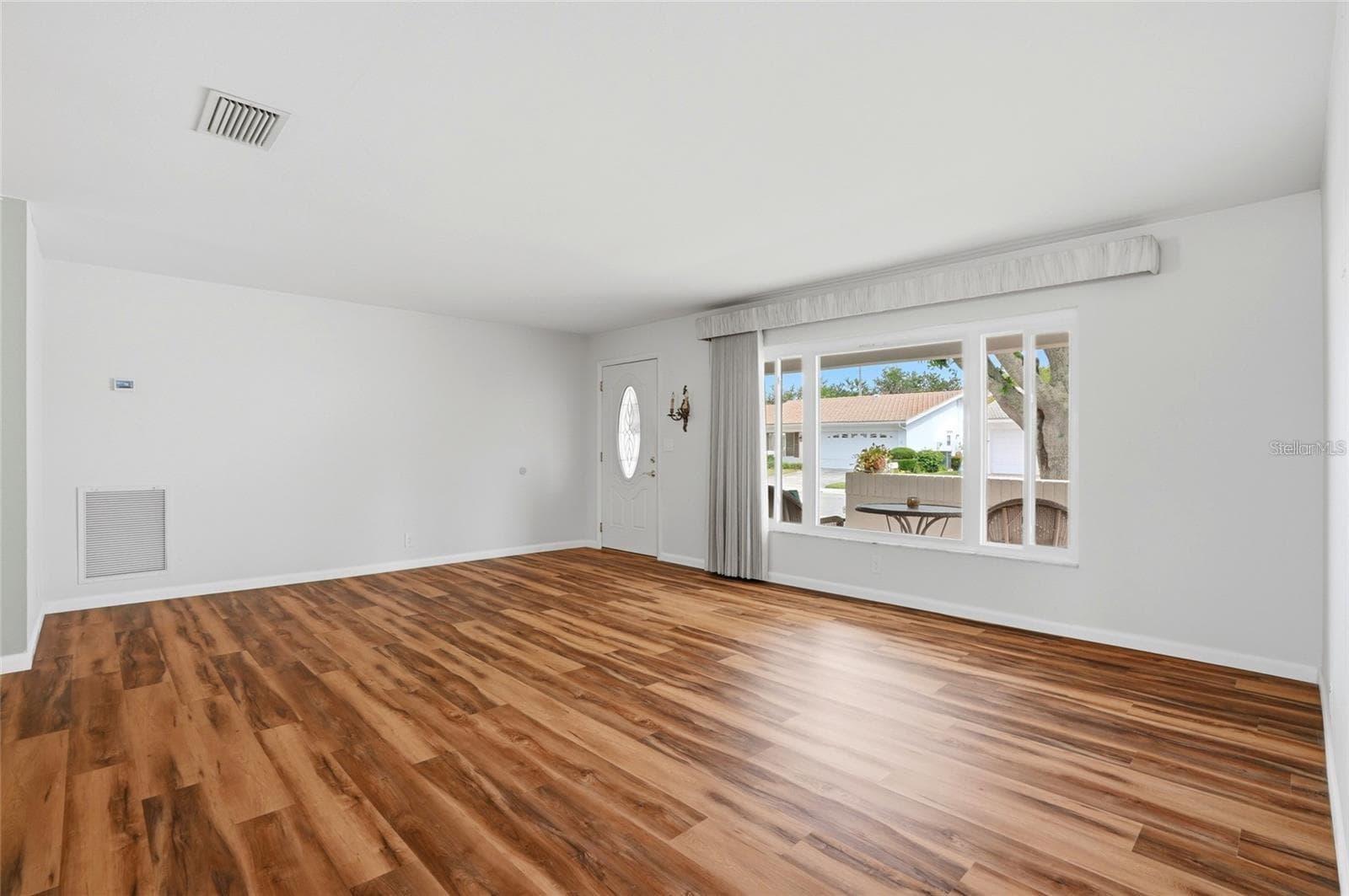 Hurricane grade windows throughout the home - 3939 90TH TER N, PINELLAS PARK
