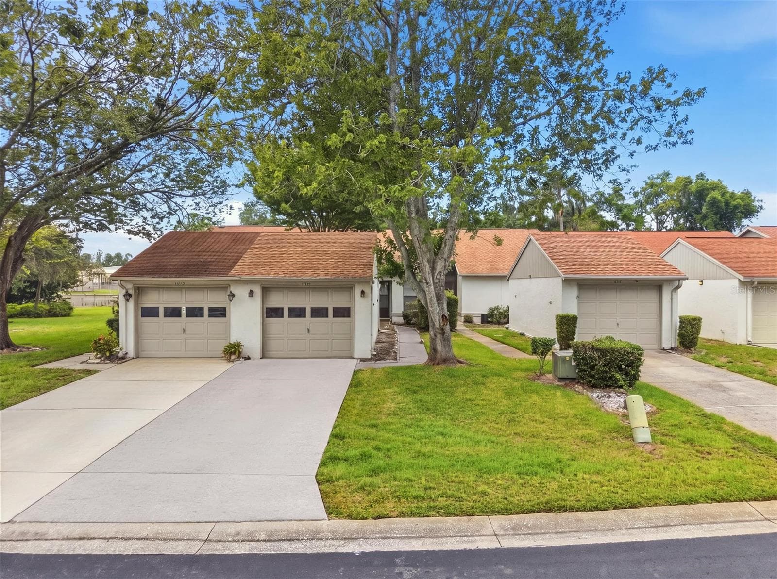 11715 SPRING TREE LN