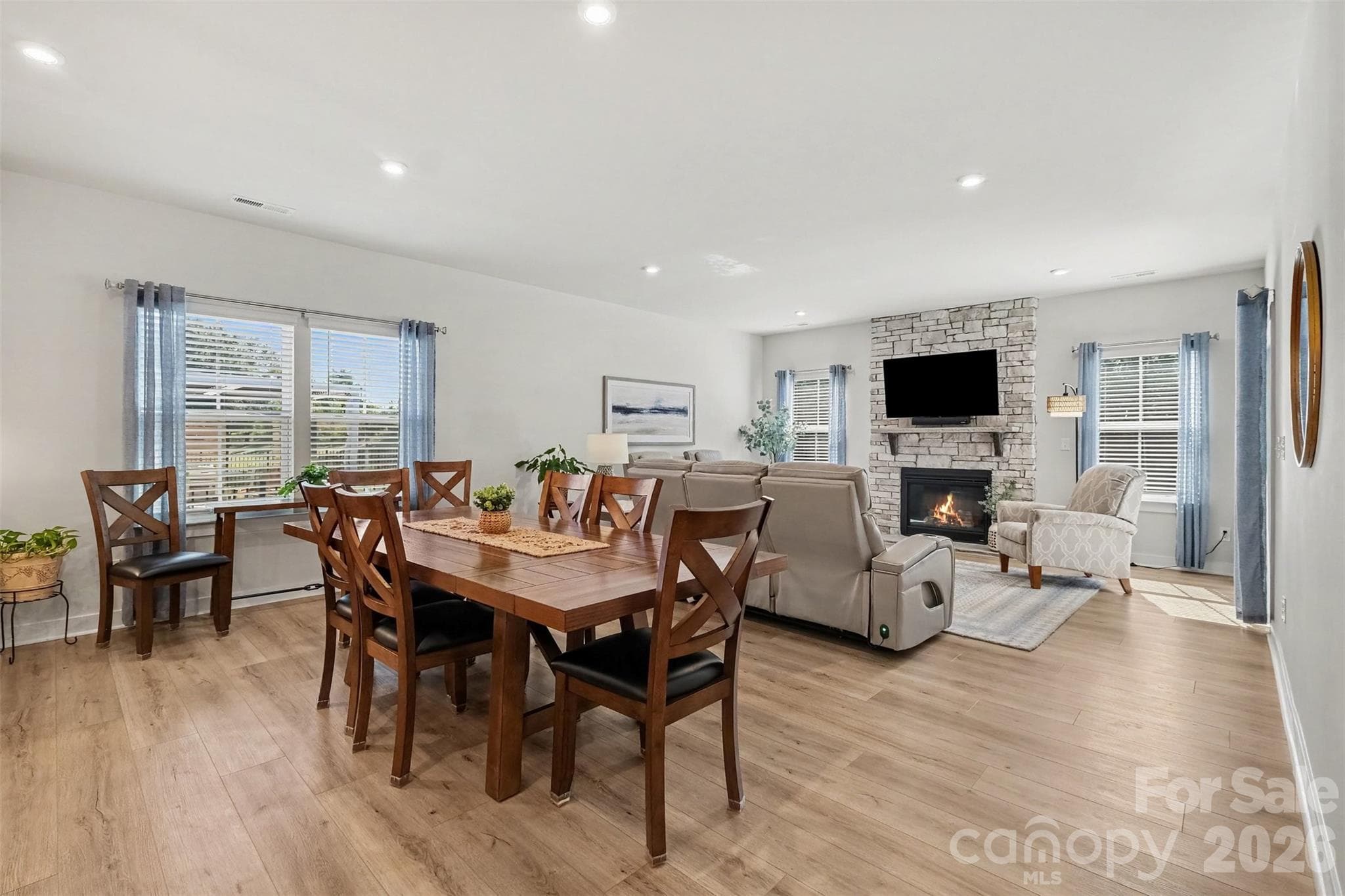 Dining area, plenty of space - 6513 Cumberland Drive, Harrisburg