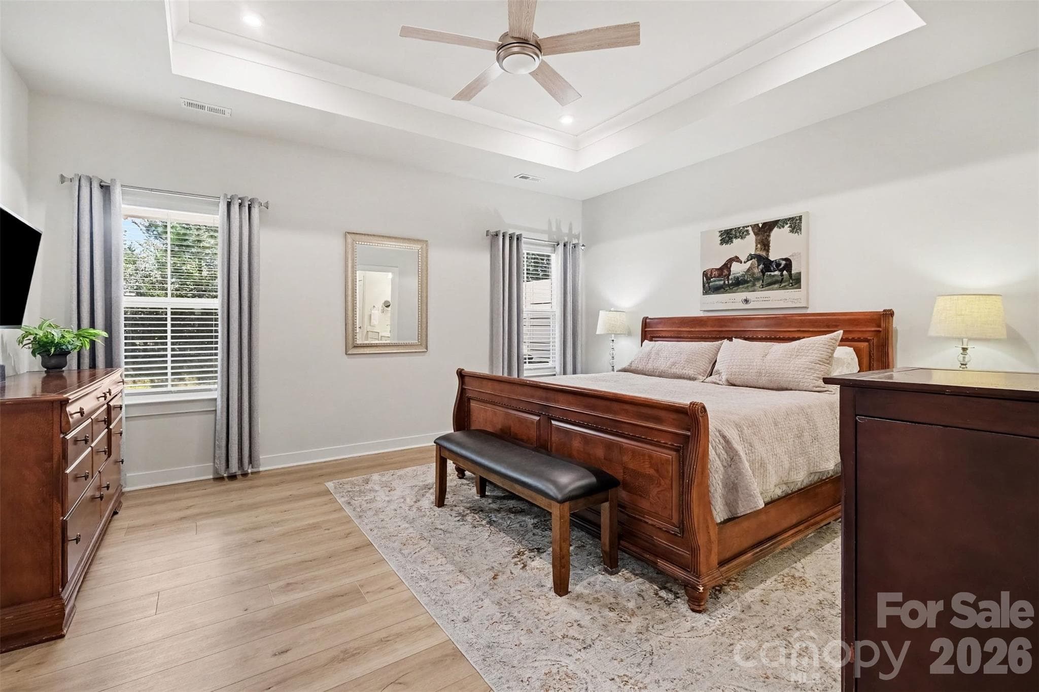 Primary room, tray ceiling - 6513 Cumberland Drive, Harrisburg