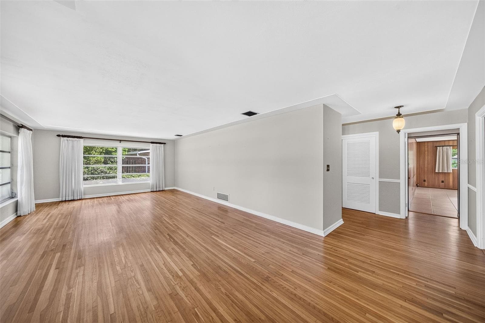 Living room. - 3206 ARDSLEY DR, ORLANDO