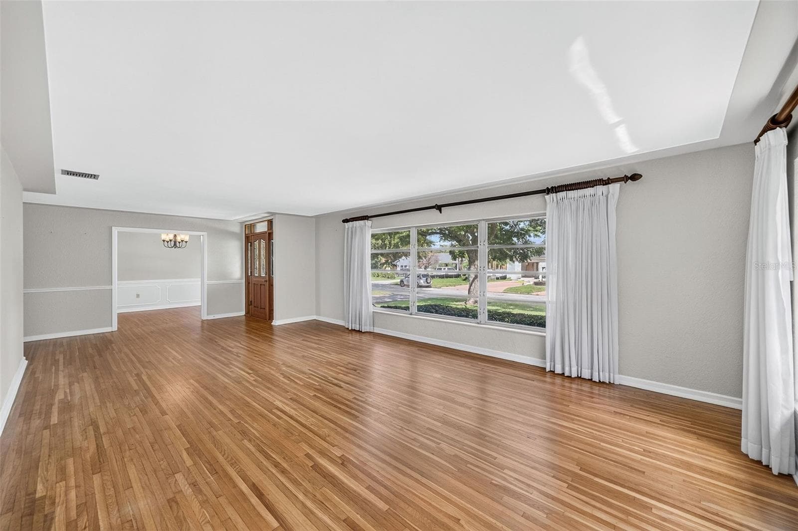 Living room. - 3206 ARDSLEY DR, ORLANDO