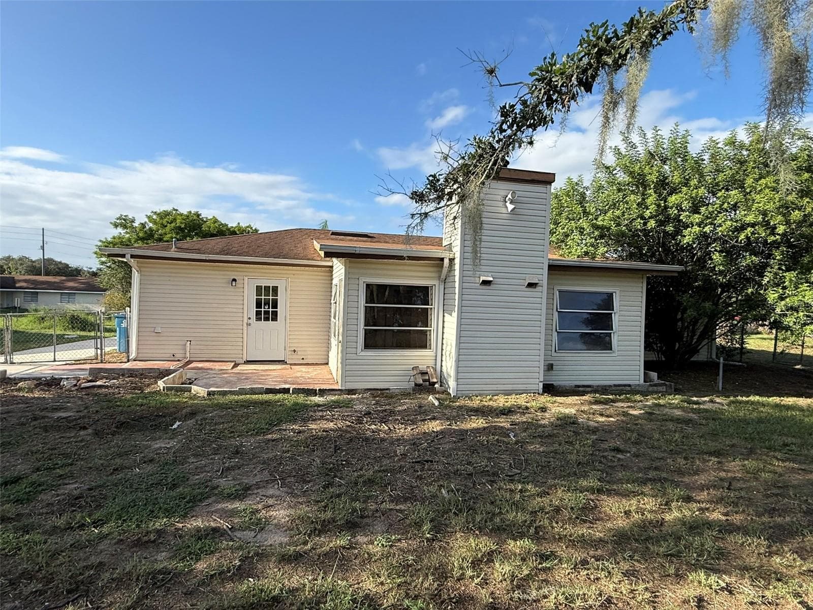 Single Family Residence at 2024 BEL OMBRE CIR, LAKE WALES, photo 2 of 21