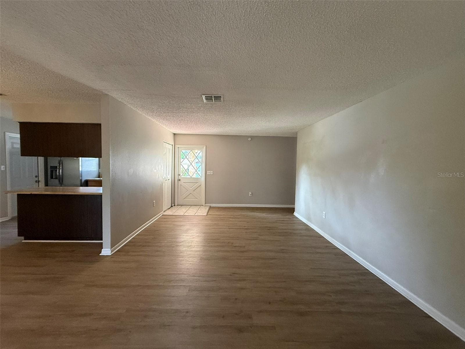 Single Family Residence at 2024 BEL OMBRE CIR, LAKE WALES, photo 4 of 21