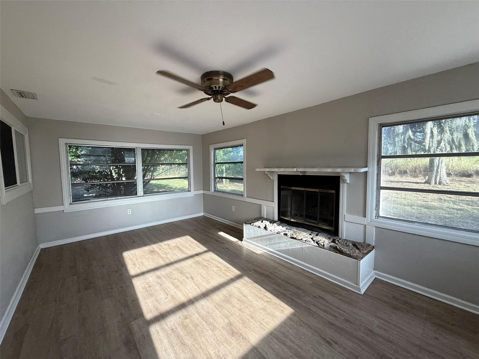 Single Family Residence at 2024 BEL OMBRE CIR, LAKE WALES, photo 8 of 21